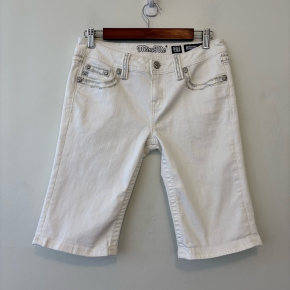 Miss Me Bermuda shorts white stretch size 27 silver embroidery rhinestones - Picture 3 of 11